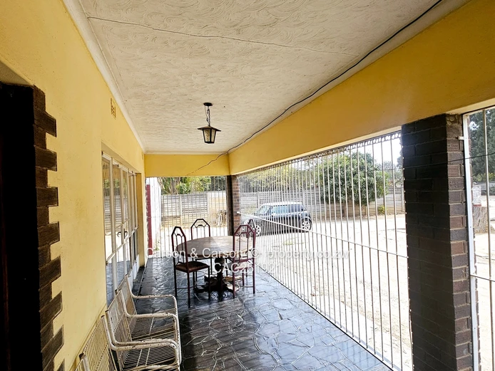 4 bed house for sale in Queensdale
