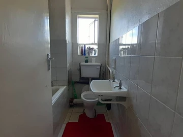 2 Bedroom Garden Flat