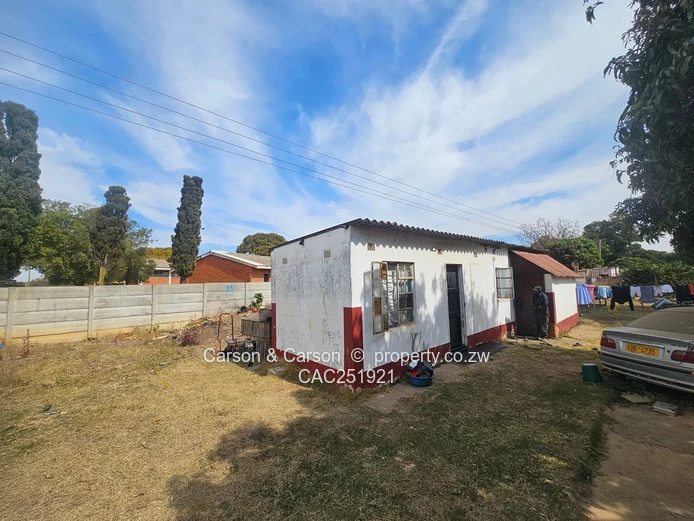 4 bed house for sale in Queensdale