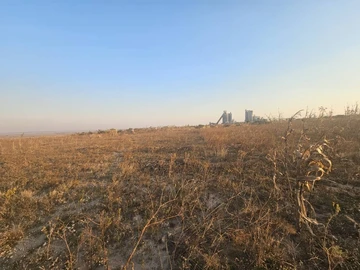 Commercial & Industrial Land