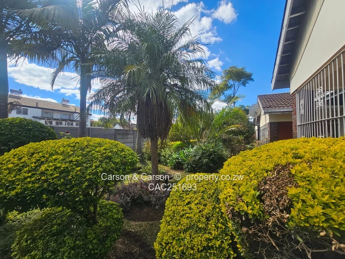  Garden Flat in Avondale with Borehole