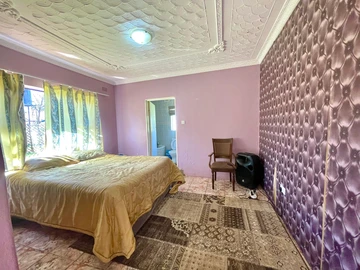 3 Bedroom Flat & Apartment