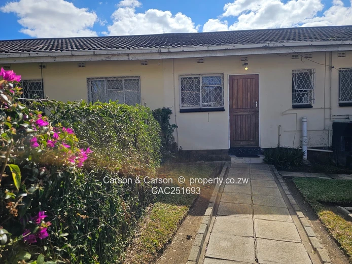  Garden Flat in Avondale with Borehole