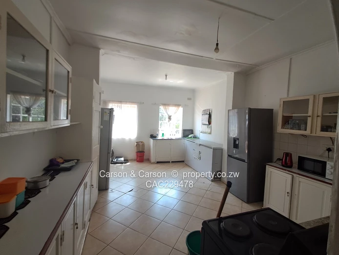 Exclusive Double-Storey Residence on One Acre – Greendale North