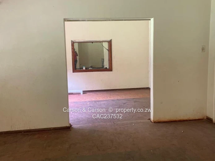 Good buy house for sale in Greendale 