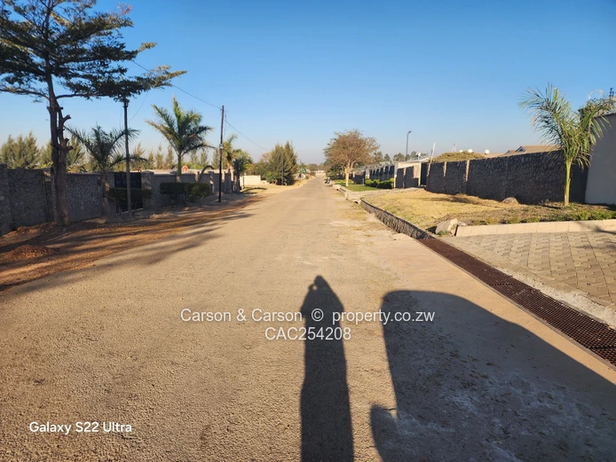 2000m² Waterfalls Stand — Tarred Main Road, Borehole