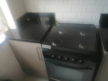 3 Bedroom Flat & Apartment