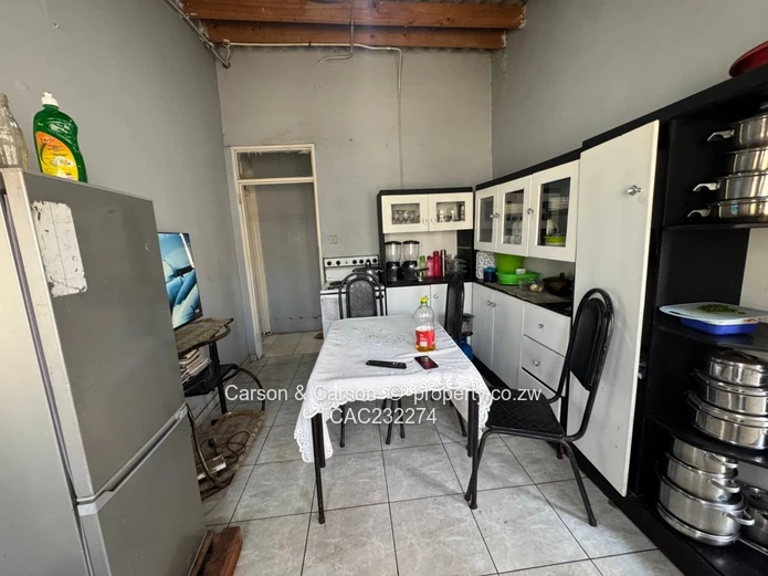 House to share in Budiriro close to the shopping centre (Sole Mandate)