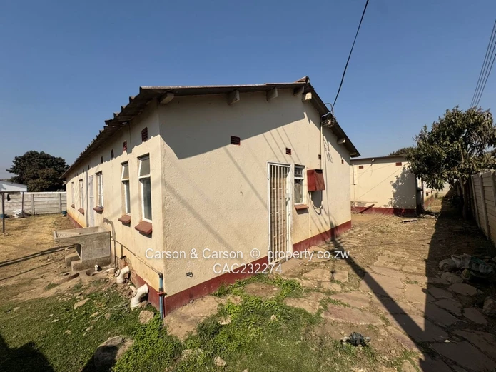 House to share in Budiriro close to the shopping centre (Sole Mandate)