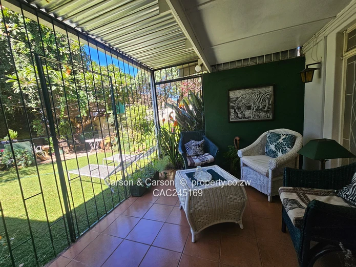 Fully furnished duplex apartment in Avondale 