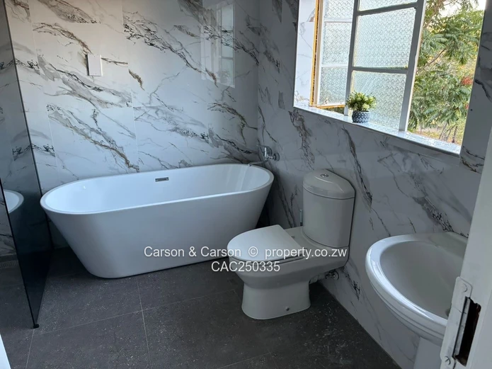 Luxury in leafy suburb furnished property to let 