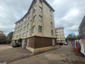 2 Bedroom Flat & Apartment