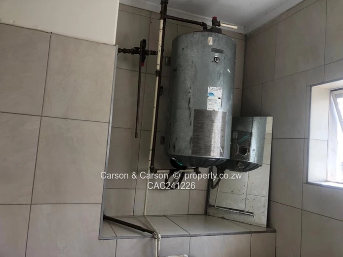 One and a half bedrooms flat for sale in the Avenues 