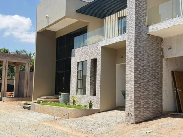 5 Bedroom Garden Flat