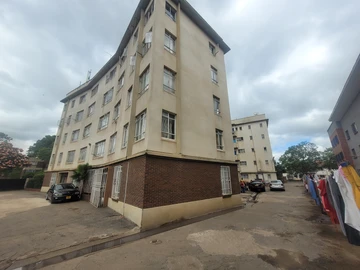 2 Bedroom Flat & Apartment