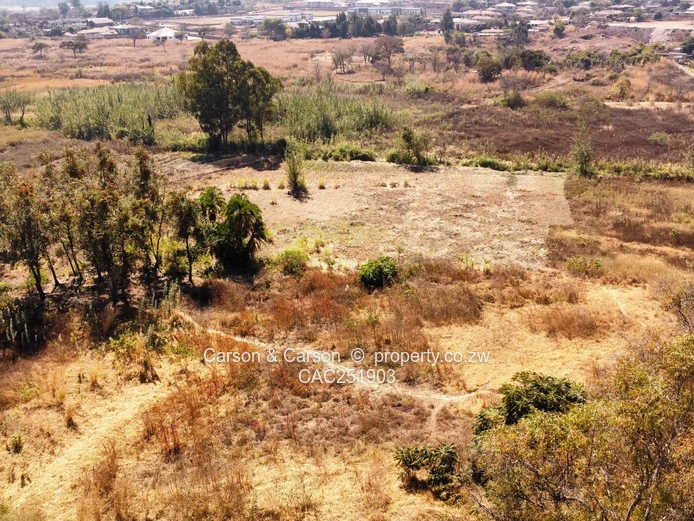 Spacious 1000m2 Stand in Crowhill Views — Gravel Roads