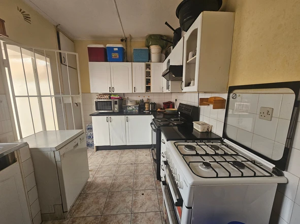 2 Bedroom Garden Flat