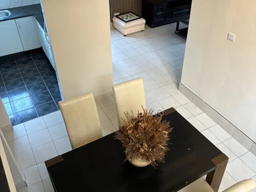 6 Bedroom House