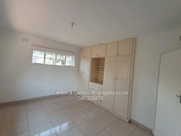 Exclusive Double-Storey Residence on One Acre – Greendale North