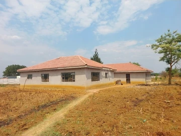 6 Bedroom House