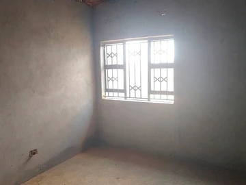6 Bedroom House