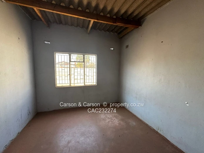 House to share in Budiriro close to the shopping centre (Sole Mandate)