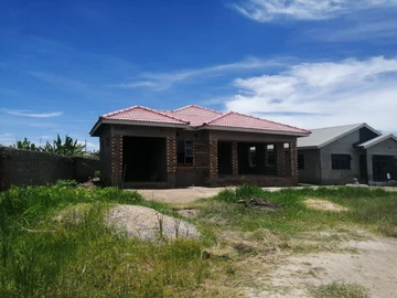 4 Bed Split-Level Home in Chitungwiza