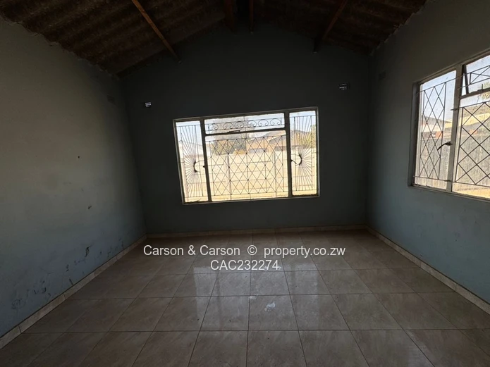 House to share in Budiriro close to the shopping centre (Sole Mandate)