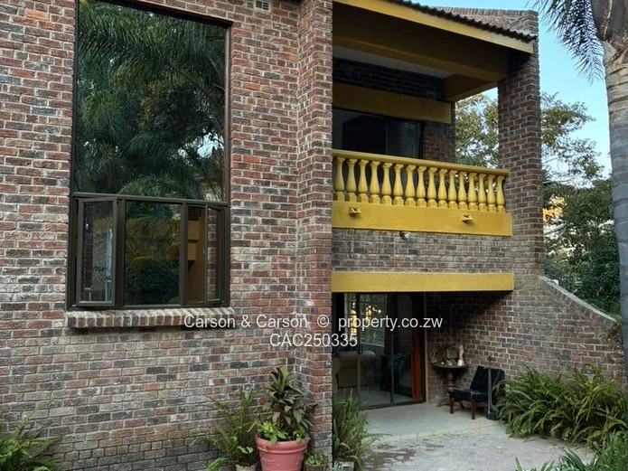 Luxury in leafy suburb furnished property to let 