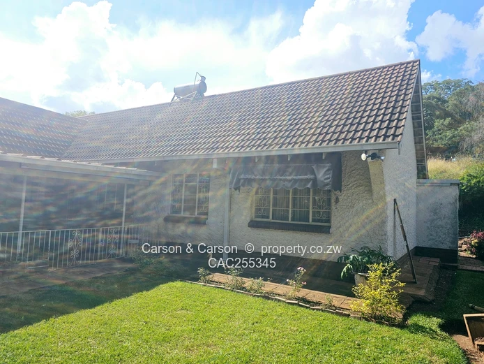 3 beds house for rent