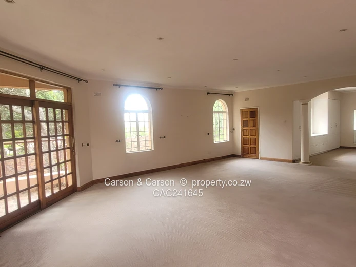 Double Storey Massive & Magnificent Residence located along the famous Folyjon Crescent. 