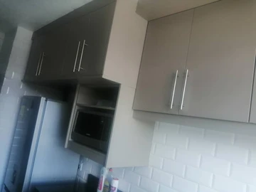 3 Bedroom Flat & Apartment
