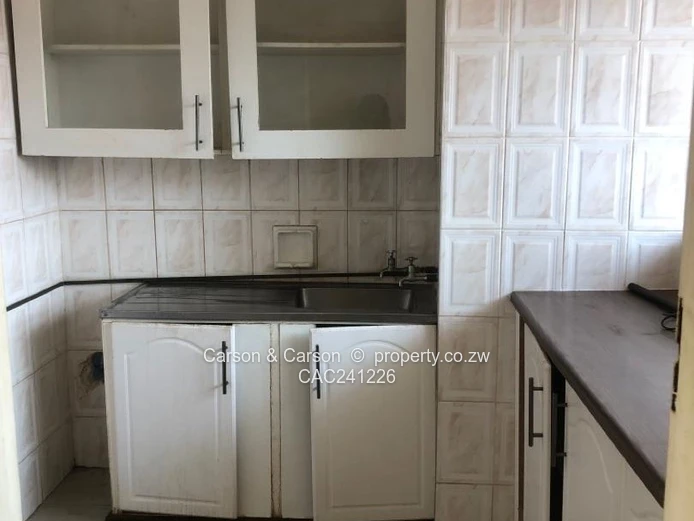 One and a half bedrooms flat for sale in the Avenues 