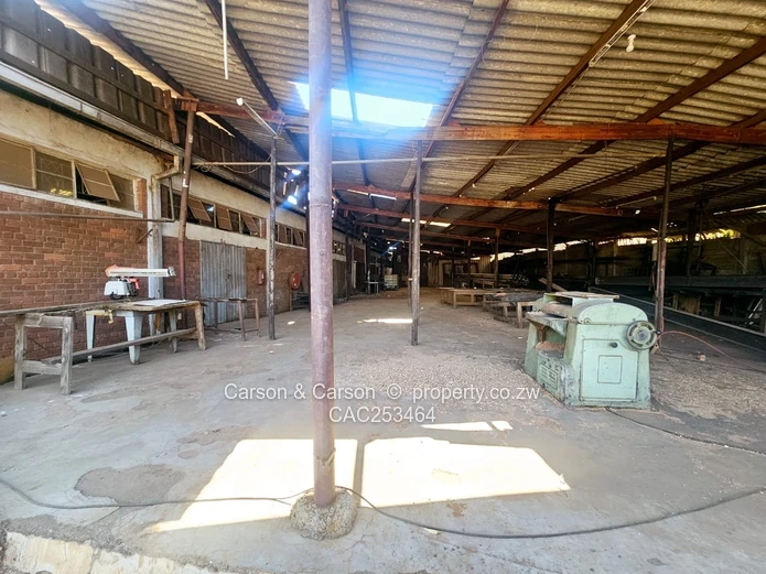 Warehouse in Kuwadzana with Boardroom