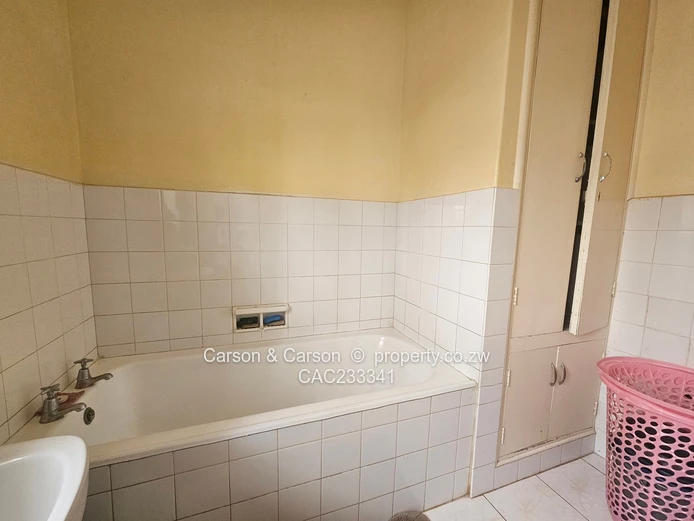 Garden flat close to all amenities 