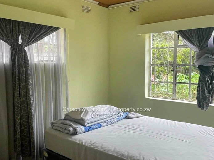 Strategically positioned Oldie house for sale 