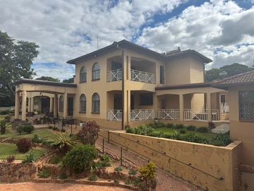 Massive double storey house to rent in Umwinsidale 
