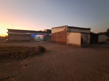 Commercial & Industrial Land