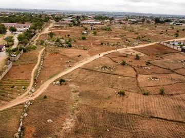 Commercial & Industrial Land