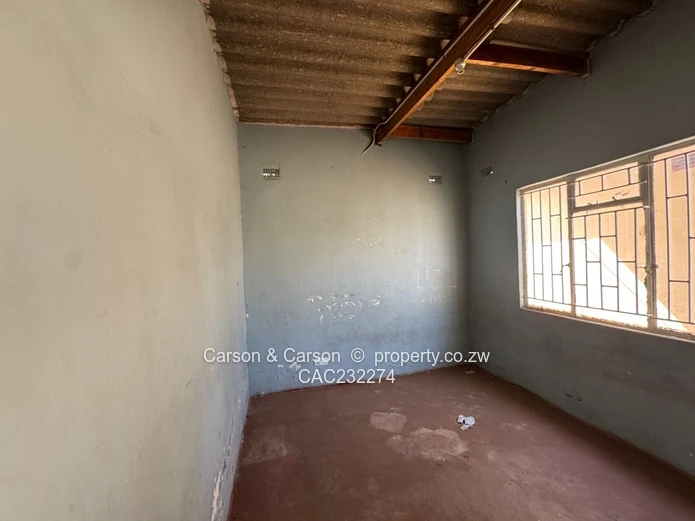 House to share in Budiriro close to the shopping centre (Sole Mandate)