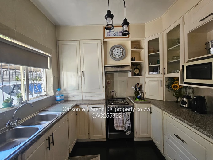 Elegant and secure fully furnished duplex apartment in Avondale 
