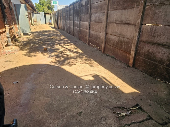 Warehouse in Kuwadzana with Boardroom