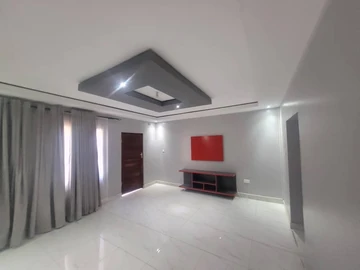 2 Bedroom Garden Flat