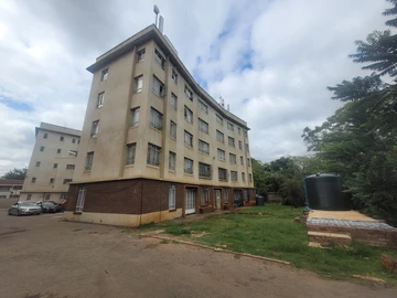 2 Bedroom Flat & Apartment