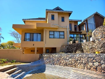 6 Bedroom House
