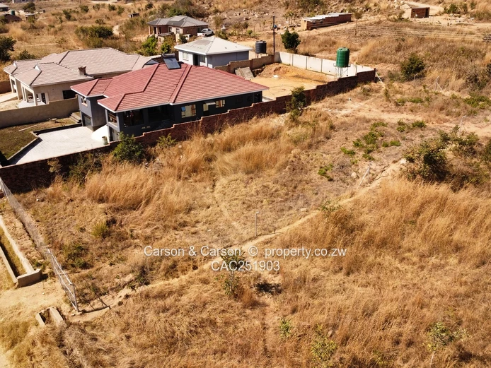 Spacious 1000m2 Stand in Crowhill Views — Gravel Roads
