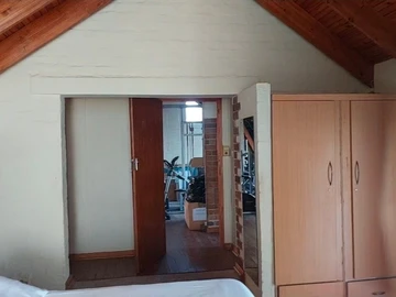 6 Bedroom House
