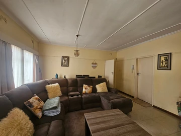 2 Bedroom Garden Flat