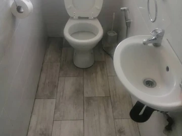 3 Bedroom Flat & Apartment