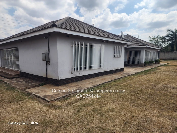 Belvedere  - 5 Bed, Spacious Lawn & Borehole
